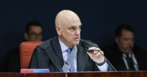 Moraes comete erro de português em voto para condenar Zambelli e hacker