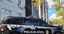 Mãe e padrasto são presos após morte de bebê de 7 meses com sinais de agressão em Porto Alegre