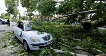Tornado provoca queda de árvores e paralisação de trânsito em Roma