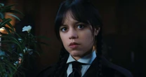 A segunda temporada de 'Wandinha' acaba de sofrer uma decepção: série com Jenna Ortega não é mais a número 1 na Netflix em todo o mundo