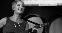 Morte trágica em incêndio: quem foi Jill Sobule, cantora de 'I Kissed a Girl' e de música do filme 'As Patricinhas de Beverly Hills', que morreu aos 66 anos?