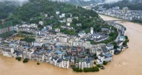Enchentes provocam retirada de mais de 80 mil pessoas no sudoeste da China