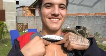Jovem escapa da morte após ter prego cravado no peito: 'Foi um milagre'