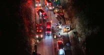 Batida entre carro e van deixa quatro mortos e 16 feridos em MG