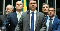 Flávio Bolsonaro diz que quer Vorcaro em CPMI para falar sobre relação com ele, Lula e Moraes