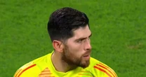Goleiro do Flamengo, Rossi tem carro atingido por quatro tiros em tentativa de assalto após desembarque no RJ. Saiba como está jogador