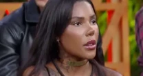 'A Fazenda 17': Carol briga com rival e leva bronca de Galisteu: 'Me respeita'