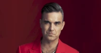 Robbie Williams adia lançamento de novo álbum para evitar concorrência com Taylor Swift