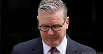 Keir Starmer anuncia renúncia ao cargo de premiê britânico