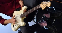 Maior varejista online do mundo processa Fender em meio a guerra pela Stratocaster