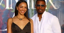 Jamie Foxx dá sermão em convidado de festa que arressou garrafa em cantora