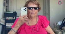 Quem é a influencer de 96 anos ameaçada de expulsão de casa de repouso após promover festas?