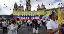 Senador colombiano passa por 3ª cirurgia após atentado
