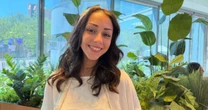 Música bilíngue lançada nas redes viraliza e muda trajetória de estudante brasileira em Paris