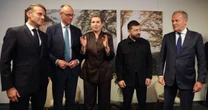 Líderes europeus defendem 'intensificar pressão sobre a economia da Rússia' para alcançar paz na Ucrânia