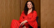 Luciana Souza canta no Carnegie Hall de Nova York, acompanhada de jovens músicos de jazz dos EUA