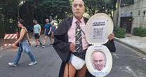 Em protesto ao STF, homem se fantasia de Alexandre de Moraes para ato de Bolsonaro em SP: 'Suprema tribo'
