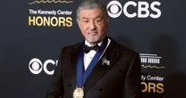 'Eu o odiava'. Há 41 anos, Sylvester Stallone sentia muita inveja desse astro de filmes de ação, antes de fazer seis filmes com ele