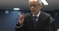Estão exigindo que Cid traga detalhes que não teve acesso, diz defesa sobre delação