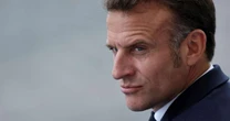 Jornais europeus veem Macron isolado em 'caos político' e falam em 'fim de era' e 'comédia de mau gosto'