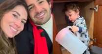 Bagunceiro! Filho de Rebeca Abravanel e Alexandre Pato diverte a web com bagunça