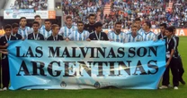 Por que a faixa das Malvinas exibida pela Argentina na Copa do Mundo pode render punição da Fifa
