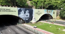 Fãs se desesperam após painel que divulgava show de Lady Gaga no Rio ser removido: 'Ela não vem mais'
