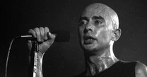 Carlos 'Indio' Solari, ícone do rock argentino, morre aos 77 anos