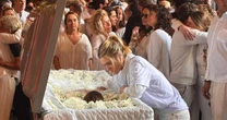 Por que familiares e famosos escolheram branco para dar adeus à Preta Gil? Entenda