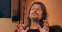 Rafael Bittencourt conta como Angra, "a boyband de Metal espadinha", nasceu
