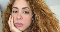 Shakira encanta fãs ao aparecer sem maquiagem em post no Instagram