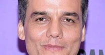 Wagner Moura faz rara aparição rara com filho e choca a web: 'Cópia'