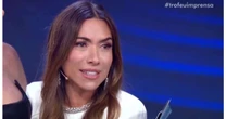 'Não queria estar lá': Patrícia Abravanel emociona com discurso em homenagem ao pai, Silvio Santos, ao receber Troféu Imprensa
