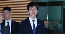 「頭の下がる思い」鈴木農相、完全養殖ウナギ販売で開発者ねぎらう　「数十年の研究」成果