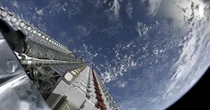Starlinkの衛星が漏らす電波、天文学者を妨害か　「電波望遠鏡による宇宙観測が困難に」