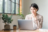 B2B企業サイト、訪問者が本当に見ている情報とは？