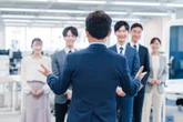 「後はやっとくね」が部下をつぶす――令和のマネジメントに潜む“やさしい絶望”