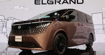 日産の新型「エルグランド」“顔”に存在感 高級ミニバン独り勝ちのアルファードに挑戦状