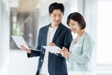 創業200周年を迎える化学品専門商社が、月間約500時間の業務削減を実現できたワケ