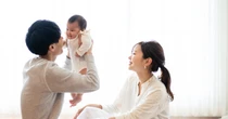 共働き夫婦、女性の8割「食事は私が担当」　男性の育休は3割にとどまる