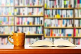 「書店」倒産、過去最少ペースに　「滞在型」にシフト目立つ