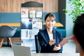 製造・小売「現場の負担」を軽減　商品別に「売上予実」を管理するサービスとは？