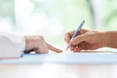 シフト管理「紙・Excel」7割超……労働現場DXの「空白地帯」