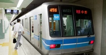 混雑率199％の衝撃　東京メトロ東西線はなぜ「すいている時間がない」のか