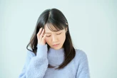 フリーランス「メンタル不調」になった理由　2位「将来への不安」、1位は？