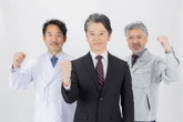 ミドル・シニアの採用は“攻め”か“守り”か　経営者と人事担当者1013人に聞いた