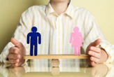 男女格差「着実に縮まっている」の罠　男性育休「2週間未満」が4割弱の形骸化