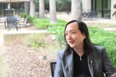 「すし職人をAI開発の輪に入れろ」──オードリー・タンに聞く、米中AI競争で日本が勝つ道