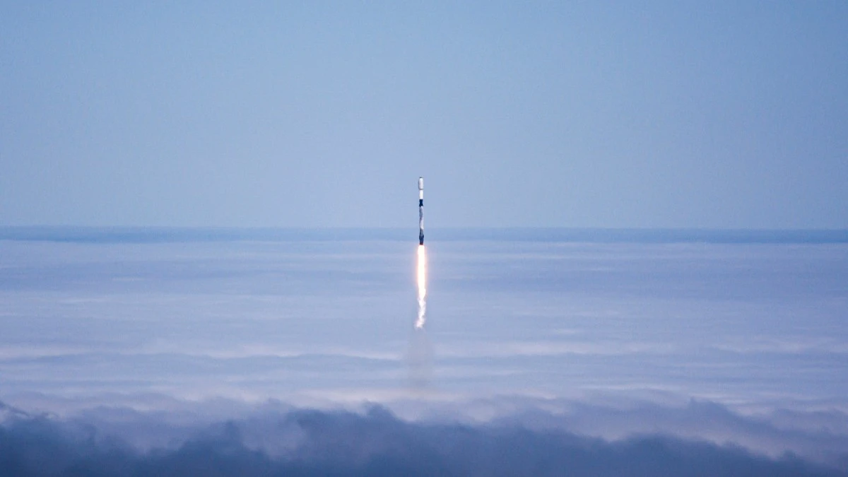 SpaceX officially prices shares at $135 in the largest IPO ever