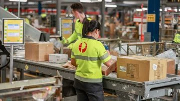Australia Post set to open up 3500 new roles